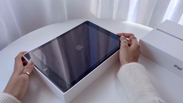ipad gen 9 (Space Gray) unboxing + accessories ?? | aesthetic | mugg.narew смотреть онлайн