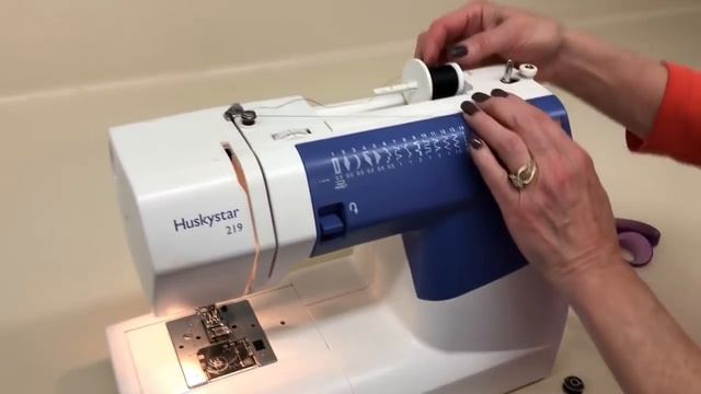 Threading your Huskystar 219 sewing machine смотреть онлайн