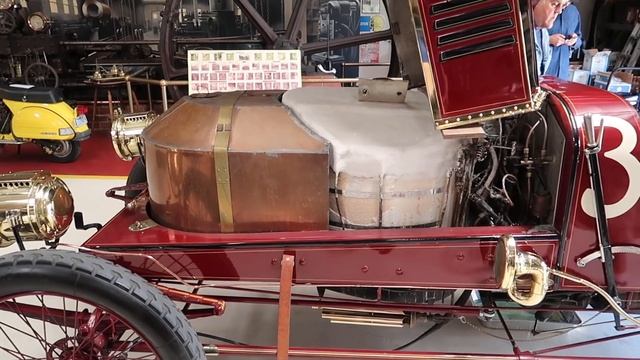 Amazing Experience at Jay Leno's Garage смотреть онлайн