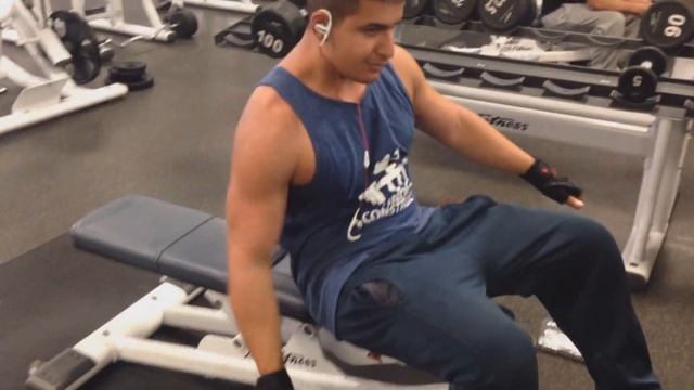 How to Build Muscle- Ep. 7: Arnold Schwarzenegger's Chest Workout смотреть онлайн