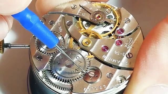 Как смазать часы? Места смазки часов. Pocket watch Molnija 3602. Lubrication points. смотреть онлайн