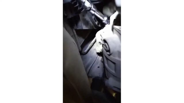 Замена подшипников ролика натяжителя ремня привода агрегатов двигателя MR 20 NISSAN SERENA FNC26 смотреть онлайн