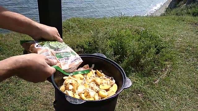 ГЮВЕЧ БОЛГАРСКИЙ НА БАЙКАЛЕ В КАЗАНЕ НА КОСТРЕ смотреть онлайн