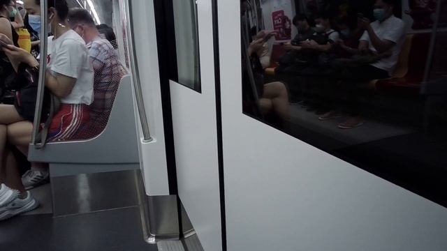 Singapore MRT ride from Botanic Gardens to Downtown, walk to Lau Pa Sat смотреть онлайн