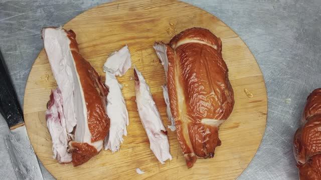 ГРУДКА КУРИНАЯ ГОРЯЧЕГО КОПЧЕНИЯ смотреть онлайн