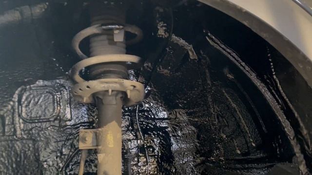 Шумоизоляция арок снижает вибрацию и шумы от работы подвески и контакта шин с дорогой. Kia Sorento. смотреть онлайн