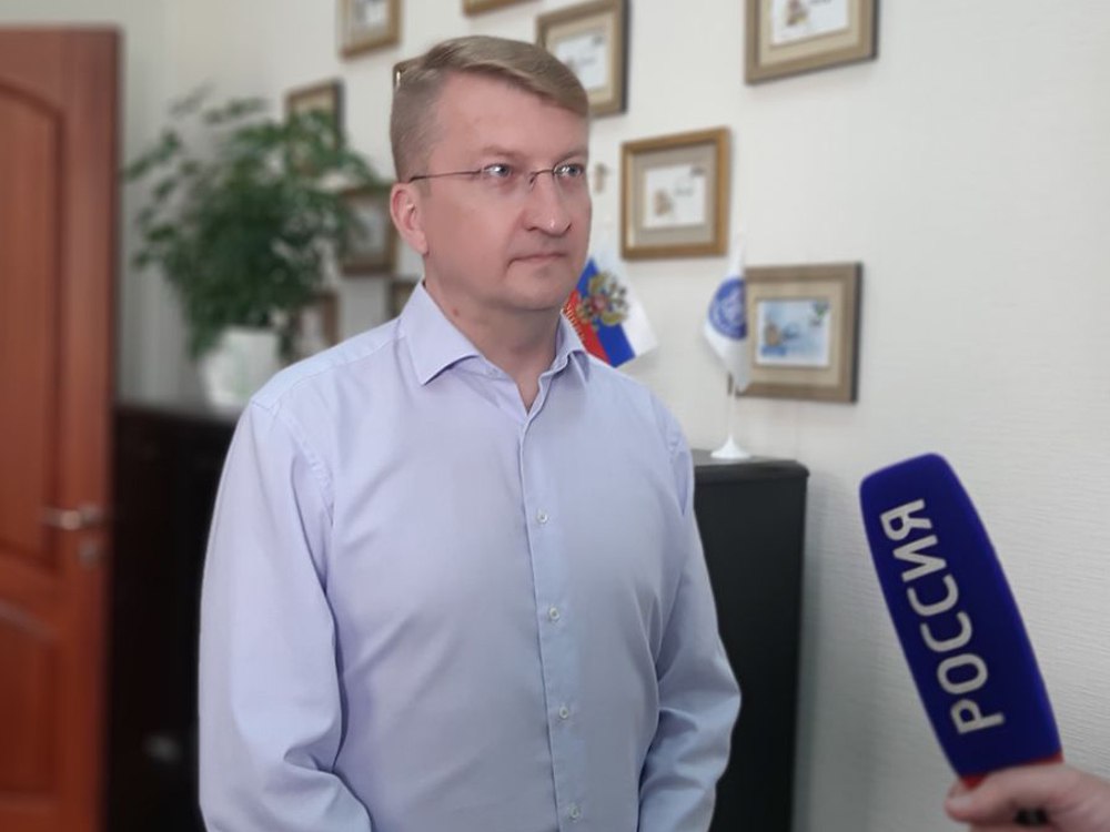 Интервью_с_генеральным_директором_«Почты_Донбасса»_Николаем_Фроловым смотреть онлайн