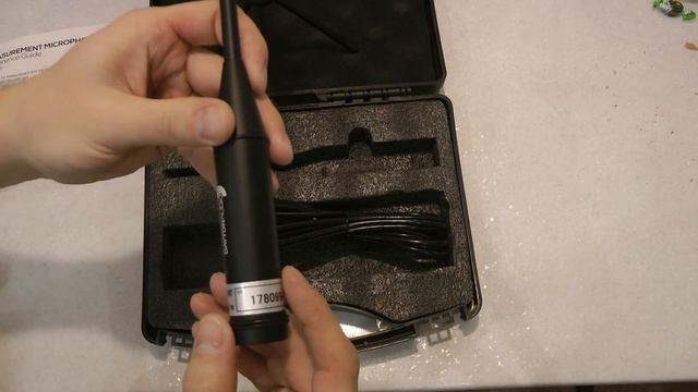 Распаковка: Измерительный микрофон Dayton Audio UMM 6 USB Measurement Microphone смотреть онлайн