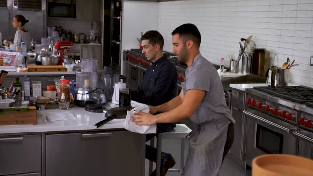 Pastry Chef Attempts to Make Gourmet Pizza Rolls | Bon Appétit смотреть онлайн