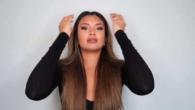 Sleek Bun Tutorial | How To смотреть онлайн