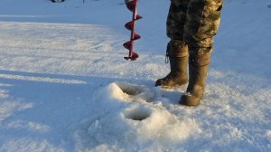 Шуруповерт Deko 20v в паре с ледобуром.