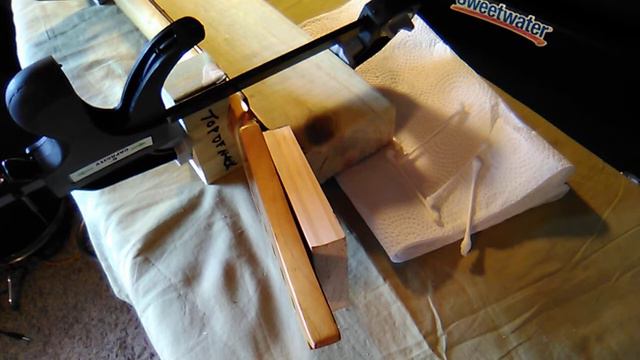 The clamp used for fixing cracked neck on the Ibanez RG570 смотреть онлайн