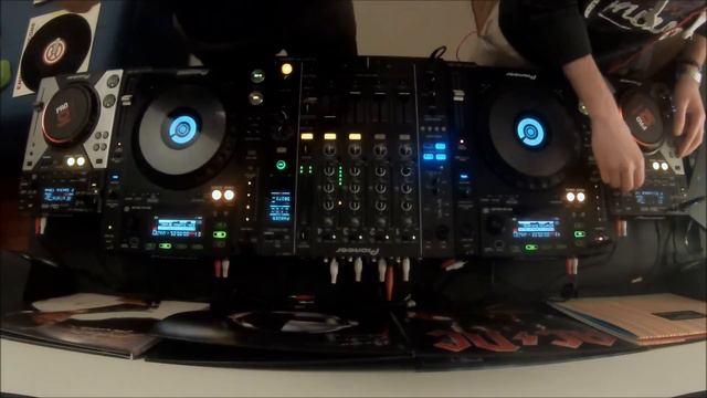 B2B Pioneer ITALIAN House performance with 2xCDJ-850, 2xCDJ-400 and DJM-850 (TRACKLIST) смотреть онлайн