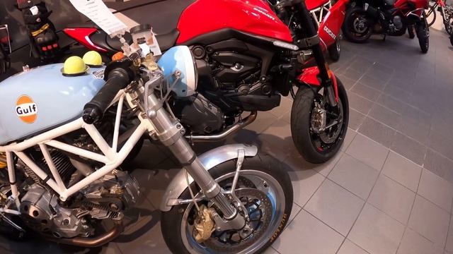 Новый Ducati Desert X Saturn Grey 2023 г. смотреть онлайн