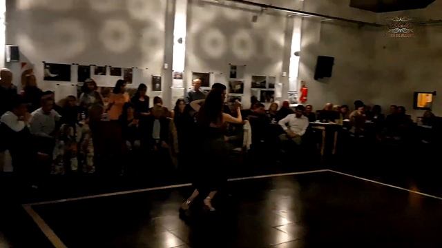 Tango performance, Erik Desarmes, Nadia Aguilar, Floreal milonga, Buenos Aires. 2023-06-16 смотреть онлайн
