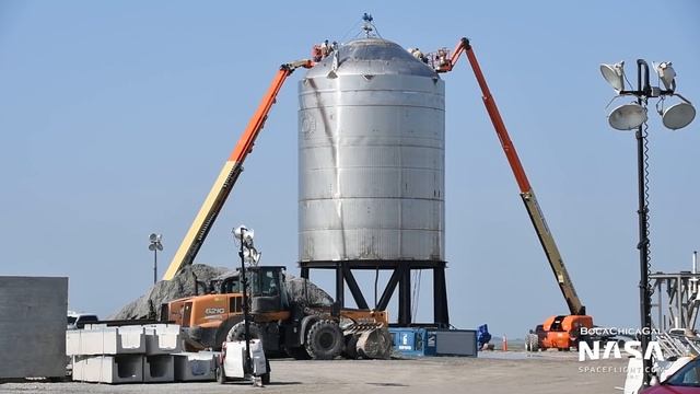SpaceX Boca Chica - SN8 Gets Aerodynamic Surfaces - SN9 Fwd Dome Gets Tesla Battery смотреть онлайн