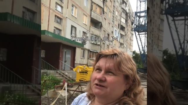 Украинские власти продолжают массово блокировать карты, у кого есть долги по коммунальным услугам. смотреть онлайн