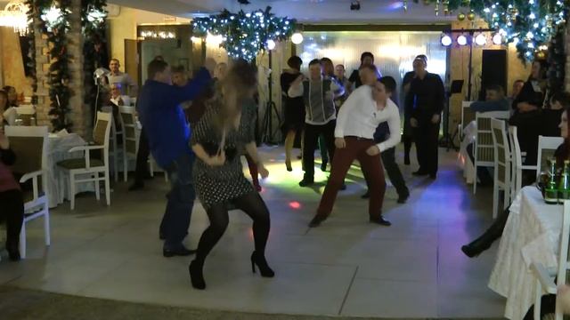 Новогодний корпоратив в ресторане ``Ментона``, г. Новороссийск, 19.12.2016 г. смотреть онлайн