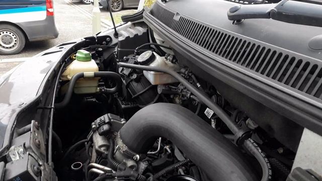 VW T5.1 Oil Change and full engine service 2.0 litre TDI - we service our own campervan смотреть онлайн