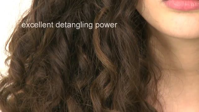 Davines // OI ALL IN ONE MILK смотреть онлайн