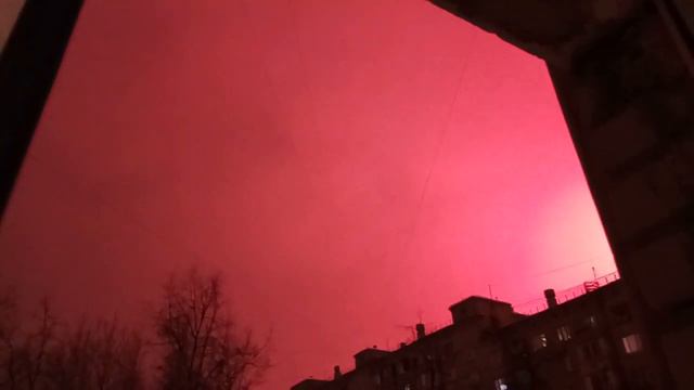 Салют на 23 февраля в высоком качестве (на продвинутой зажигалке, краем галаз) смотреть онлайн