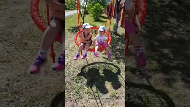 Детские качели Гнездо смотреть онлайн