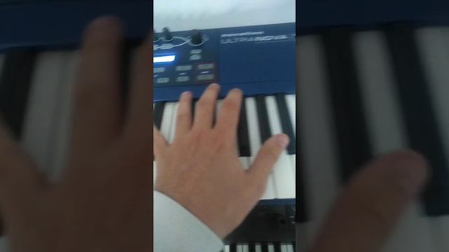Somebody Told Me synth in depth смотреть онлайн