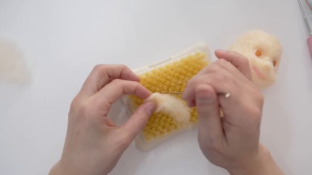 I made a DOLL with NEEDLES!? Needle Felting Mei from Turning Red смотреть онлайн