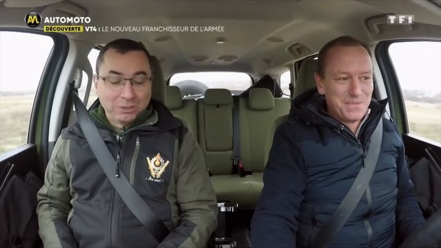 VT4 : le nouveau franchisseur de l'armée française смотреть онлайн