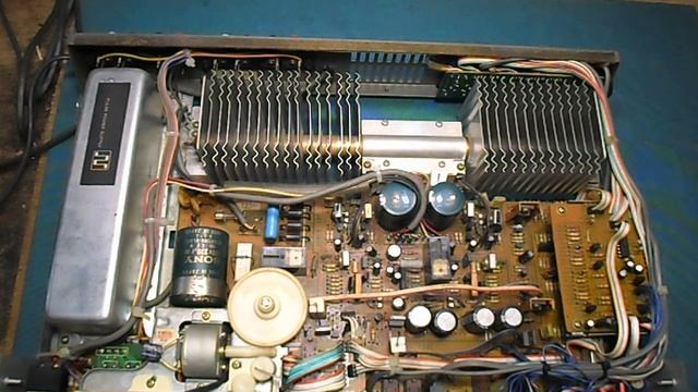 SONY TA-F55 Інтегральний підсилювач з імпульсним блоком живлення.