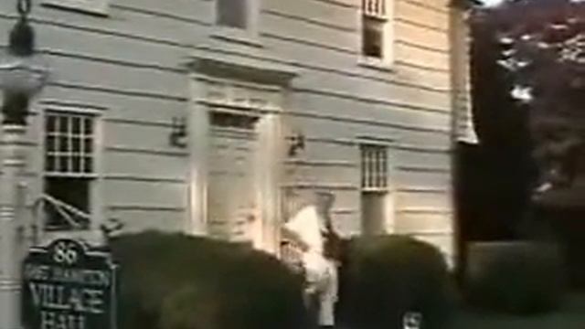 IPHONE 7 PLUS, IPAD PRO MACBOOK PRO WINDOWS 10 ANDROID EAST HAMPTON VILLAGE HALL LONG ISLAND NY смотреть онлайн