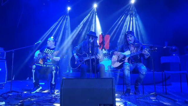 Yan Chumakov & Alex Volt (OffRoad) Feat. Roman Zakharov - Keep Holdin' Me Tight (Chumakov/Chumakov)