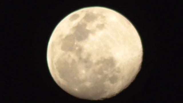 Moon's full view captured by panasonic hc v260. смотреть онлайн