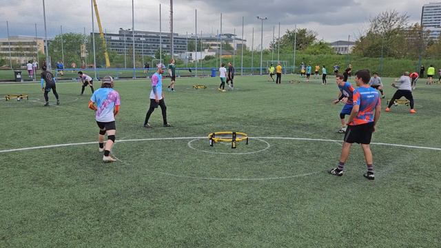ETS Prague | Ro16 | Game 2 | Never Cold🌡v RBZ Caprisons | Spikeball Roundnet смотреть онлайн