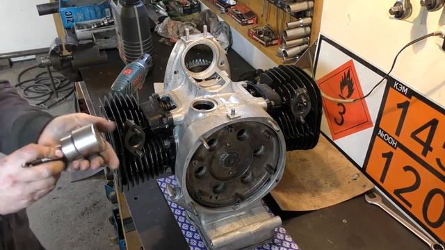 Часть 16.Как проверить давление масла на двигателе мотоцикла М 72 ,К 750 смотреть онлайн