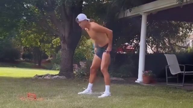 Holger Rune Indoor Warm Up Workout Preparation and Grass Warm Up смотреть онлайн