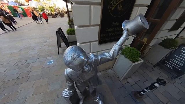 Братислава Удивляет. Едем в Словакию на 1 день. Там есть на что посмотреть. смотреть онлайн