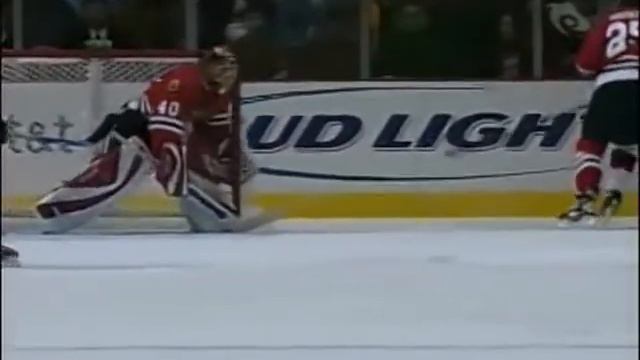 Oleg Saprykin scores his first goal as a Senator vs Blackhawks (4 mar 2007) смотреть онлайн