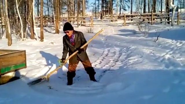 Чем убирать снег смотреть онлайн