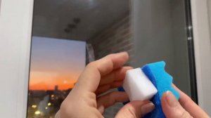 Как отмыть скотч со стекла быстро без химии