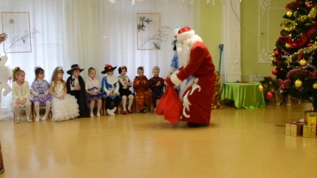 Игры с Дедом Морозом Новогодний утренник в детском саду смотреть онлайн