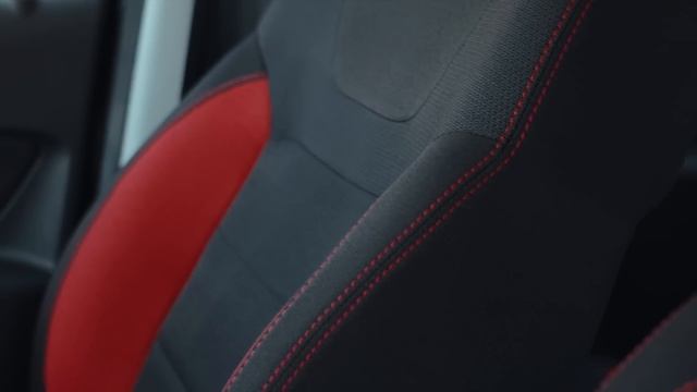 Новая LADA Granta Sport в кузове лифтбек. Обзор пилота команды LADA Sport ROSNEFT Кирилла Ладыгина смотреть онлайн