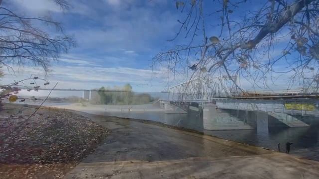 Продолжаем пляжную рубрику смотреть онлайн