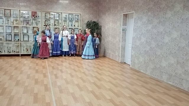 Ой, налетели к нам галочки. Хоровод. с. Чарышское, Алт.край. смотреть онлайн