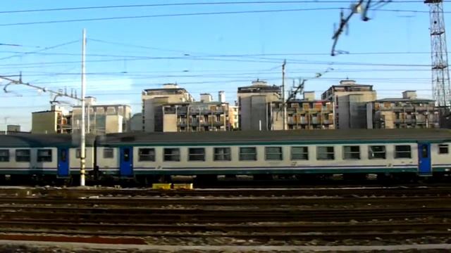 HD Leaving Milan Central on a Trenitalia Train Milano Centrale Yard Station High Speed смотреть онлайн