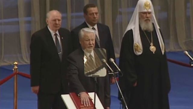 Боря Ельцин дико флексит под Чайковского смотреть онлайн