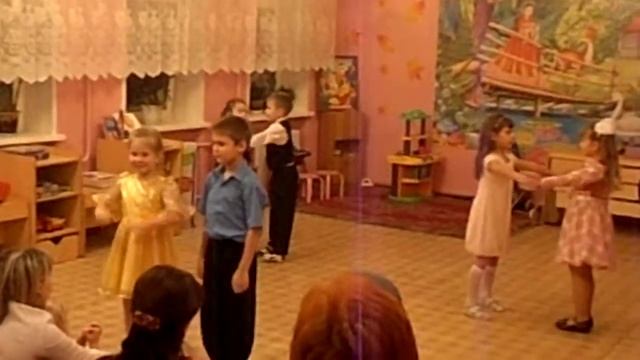танец в саду смотреть онлайн