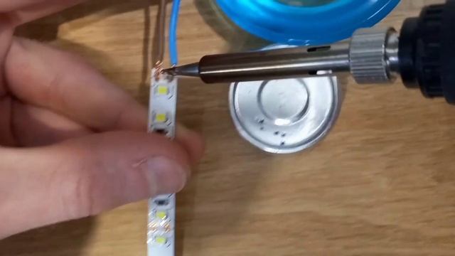 СЕКРЕТ Пайки Светодиодной ленты. Припаеваем провода не как все, а надежно))) смотреть онлайн