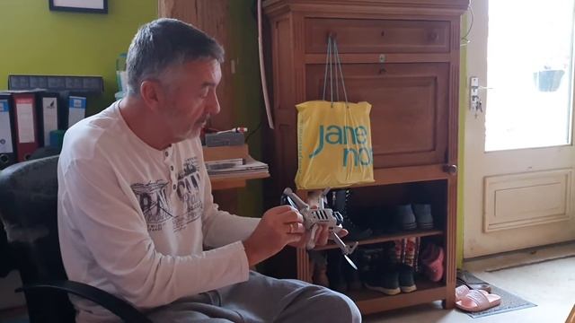 DJI fly app and Samsung Galaxy S 21 ultra with Exynos processor and updated to Android 12: смотреть онлайн