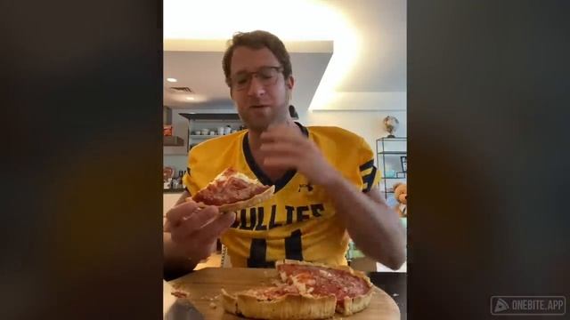 Barstool Pizza Review - Lou Malnati's Frozen Pizza смотреть онлайн